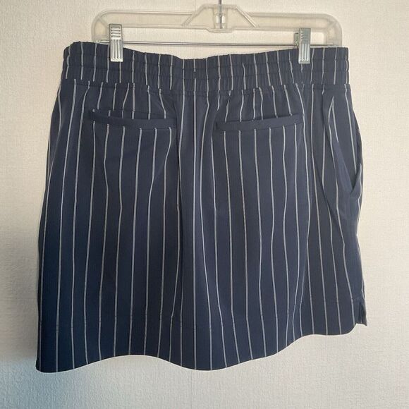 Athleta Women's Pinstripe Pockets Drawstring Waist Midtown Skirt Skort Size 12 - Picture 8 of 12